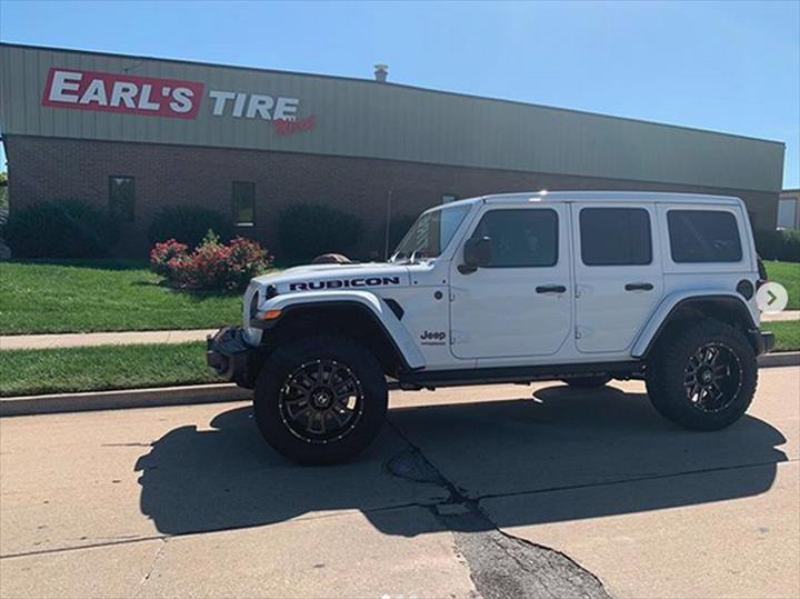 Earl's Tire West Tire Dealers Clive, IA